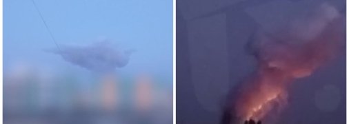 На месте взрывов виднеется густой дым