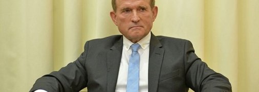 Французские СМИ: Команда Зеленского преследует лидера оппозиции Виктора Медведчука, однако не обращает внимания на миллионные аферы союзников президента