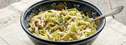 Салат из пекинской капусты с тунцом и яблоком