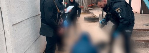 Потерпілого знайшли біля входу на підприємство
