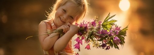 У цей день, ми впевнені, вам є кого привітати