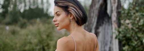 Трендовые прически в 2023 году - фото