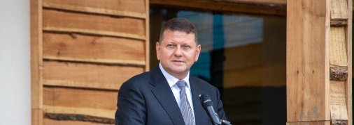 Валерій Залужний висловився про свою статтю для Vogue