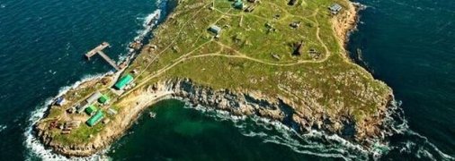 За український острів Зміїний йдуть бої