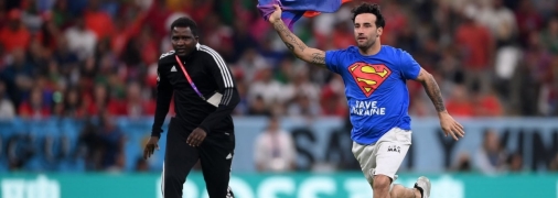 На ЧС-2022 Супермен зупинив матч і закликав урятувати Україну (відео)