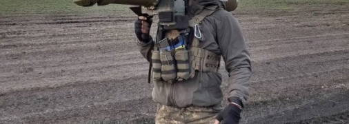 Боєць ЗСУ з британським LMM Martlet