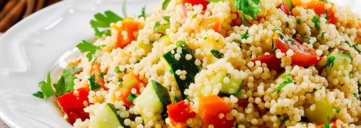 Кус-кус может стать вашим любимым блюдом (изображение создано с помощью ИИ)