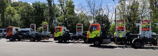 "Ало! Эвакуируйте эвакуатор!" Борьба с хаотичной парковкой в Киеве насмешила сеть (фото)