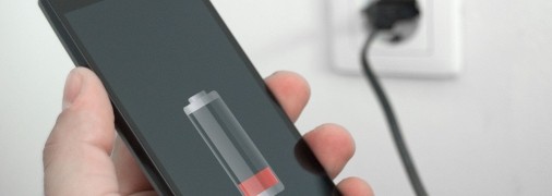 Наличие скачков напряжения в розетке может отрицательно сказаться на "здоровье" вашего гаджета