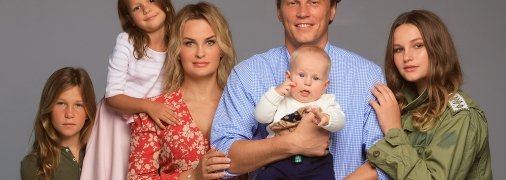 Андрей Пятов с семьей