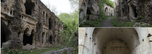 Застава расположена на окраине села Тараканов.