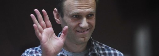 Минус 8 кг еще до голодовки: что известно о состоянии Навального