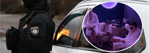 Юношей сопровождает полиция