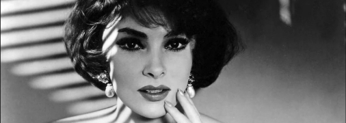 Вона навіть має іменну зірку на Алеї слави Голлівуду