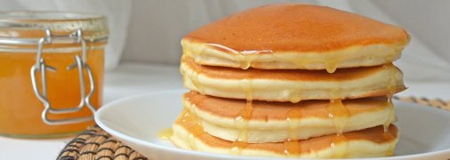 Апетитні та дуже смачні панкейки до сніданку на кожен день