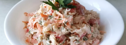 Летний салат с курицей и болгарским перцем