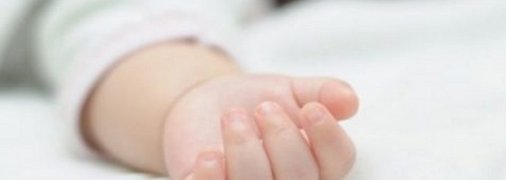 В мусорном контейнере Ивано-Франковска нашли новорожденное дитя: первые сутки его жизнь висела на волоске