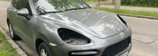 "Работают быстро, под заказ": киевский блогер показал, как автоворы "оттюнинговали" его авто 