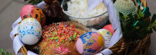 Дізнайтеся, чи можна приносити алкоголь у великодньому кошику