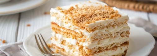 Этот торт покоряет из первого кусочка (изображение создано с помощью ИИ)