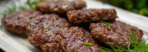 Эти котлеты получаются очень нежные и вкусные (изображение создано с помощью ИИ)