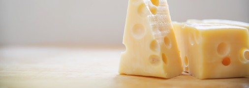 Смачний домашній сир можна приготувати навіть не маючи досвіду