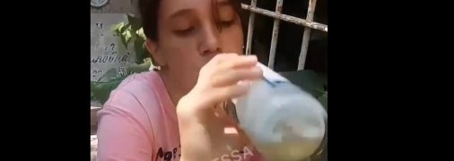 "Они думают, что это круто": в сети бурно обсуждают пьяную "вписку" подростков на кладбище в Одессе 