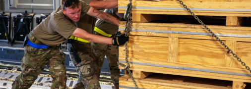 Загрузка помощи Украине, 19 августа 2022 года.