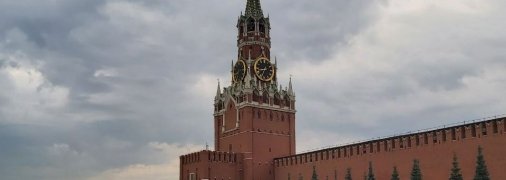 В РФ уже очереди за едой и к банкоматам, освобождаются рабочие места