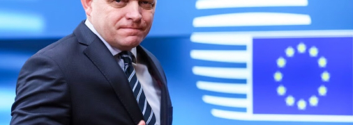 Путінський друг грає з вогнем