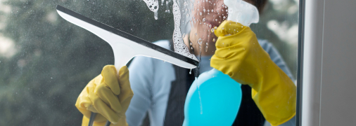 Очищення вікон – непросте завдання