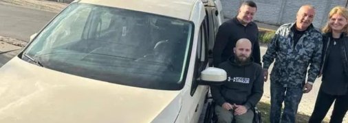 Ветеран Богдан Бабченко получил переоборудованный автомобиль при содействии Favbet Foundation