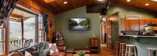 Дерев'яних поверхонь може бути чимало