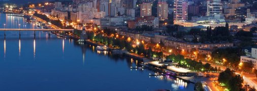 Ворог атакував Дніпро та область дронами: в деяких будинках вибито вікна, уламки БПЛА впали на авто (фото)