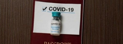 Сотні тисяч людей вийшли на протести у Франції: без сутичок з поліцією не обійшлося (відео)