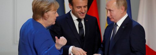 "В борьбе между европейскими ценностями и ценами - побеждают цены": почему Меркель и Макрон решили помириться с Путиным