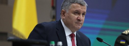 У Зеленського хочуть відставки Авакова, але не знають, як це зробити: сценарії і ризики