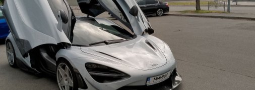 McLaren 720S в Києві