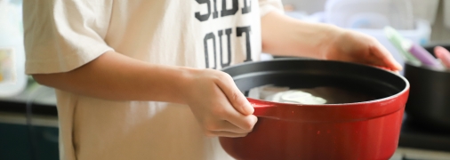 Хитрость, с которой посуда будет снова сиять