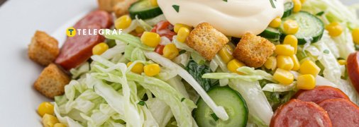 Салат з молодої капусти