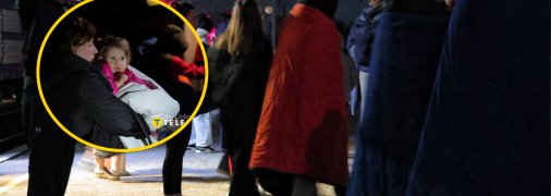 Люди були змушені залишити вагони посеред ночі