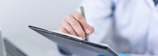 Что подарить на День медика: оригинальные идеи (Фото)