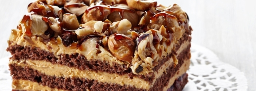 Шоколадный торт с печеньем без выпечки