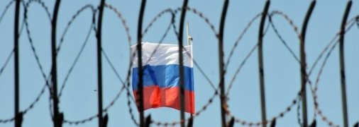 росію продовжать тиснути санкціями