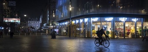 Улицы Лондона опустели после ужесточения карантина: от фото перехватывает дух