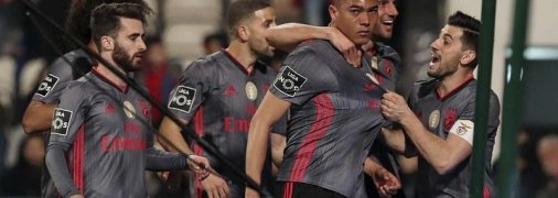 Бенфика добыла тяжелую победу перед матчем с Шахтером в ЛЕ (Видео)