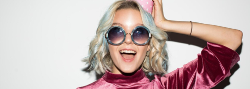 Листівки для привітання з Днем блондинок