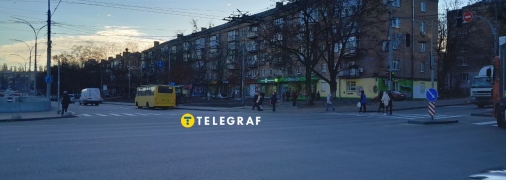 Перекресток ул.Елены Телиги и Щусева возле "Дорогожичей"