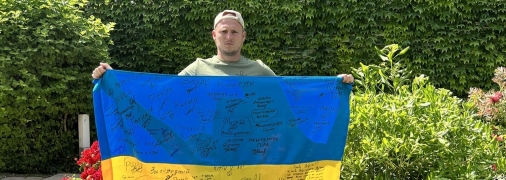 На ЧС-2022 зомбі відібрали у фанатів прапор "Азова": Зозуля дав їм слушну пораду