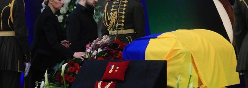 Владимир Зеленский с супругой Еленой простились с Леонидом Кравчуком